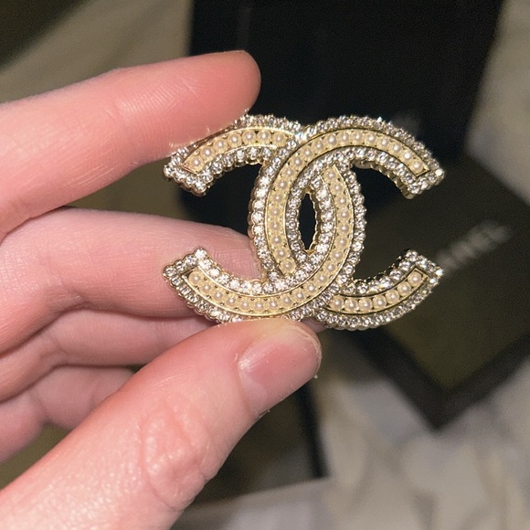 CHANEL Jewelry - Chanel brooch with box and shopper